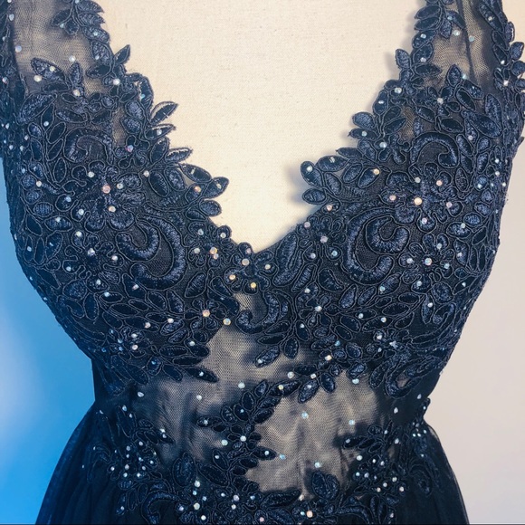 Navy blue sleeveless Embroidered cocktail dress - Picture 4 of 8